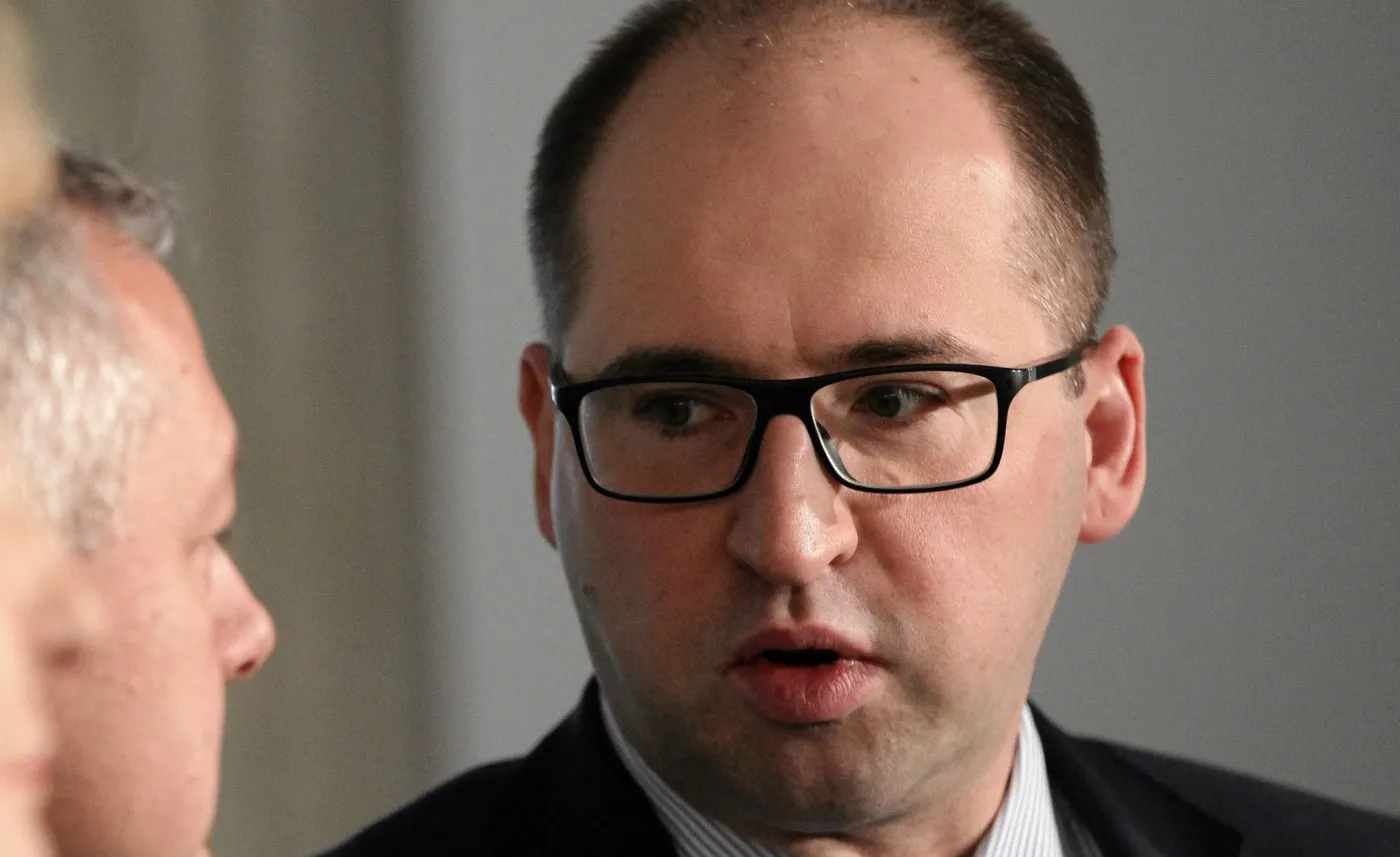 Adam Bielan: Nie będzie zamykania dziennikarzy. Ograniczymy liczbę przepustek do Sejmu