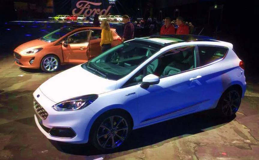 9658975-ford-fiesta.jpg