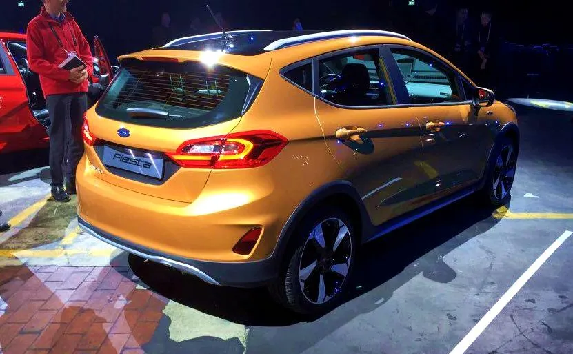 9659004-ford-fiesta.jpg