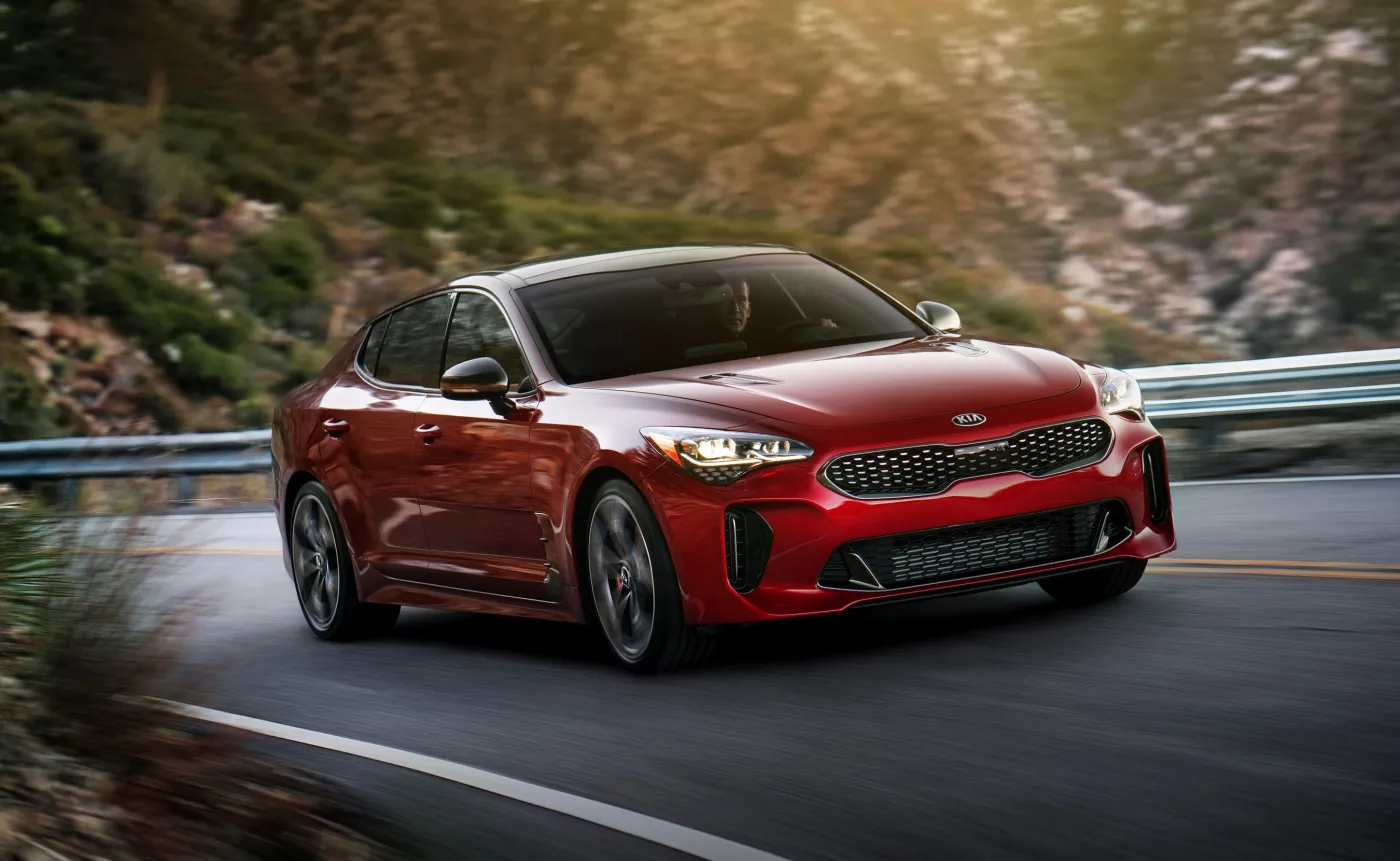 9769514-kia-stinger.jpg
