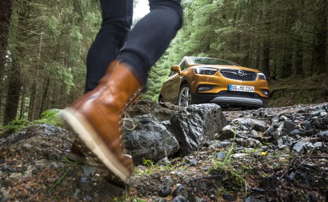 Opel mokka X już nad Wisłą. 600 tys. kierowców nie może się mylić? Oto następca auta, które stało się hitem w Polsce [FOTO]