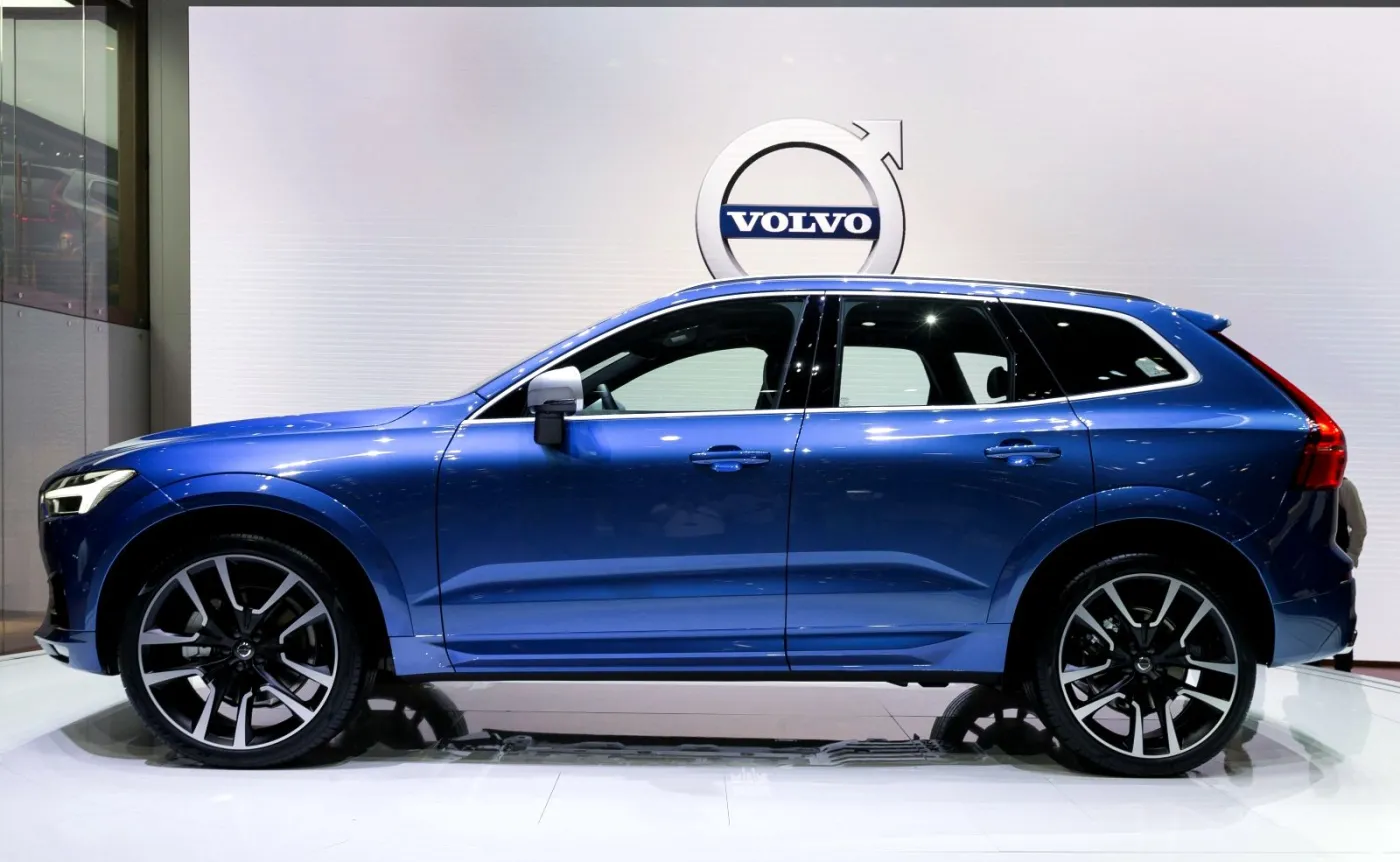 9957886-volvo-xc60.jpg