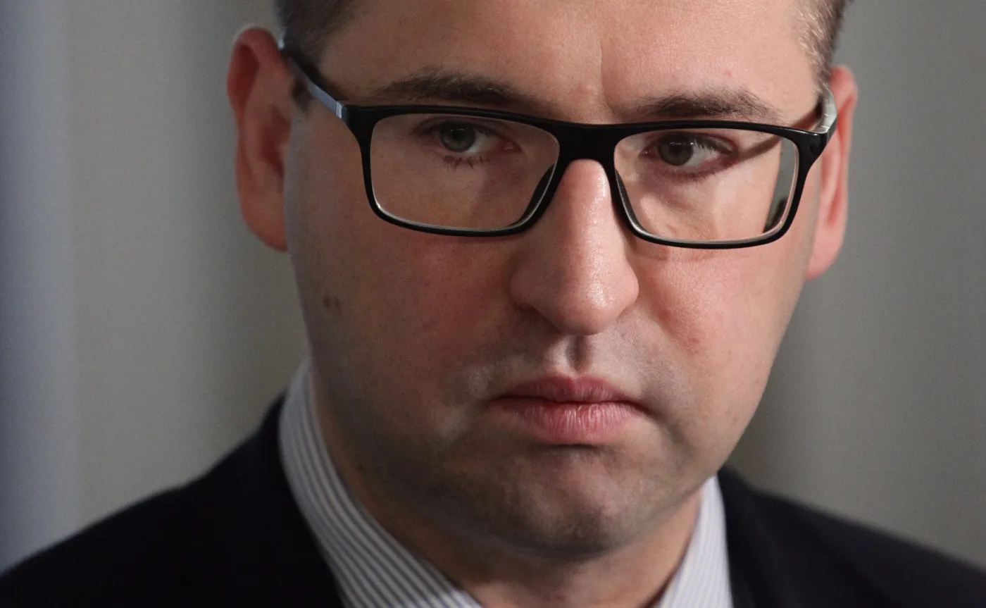 "Super Express" podlicza Adama Bielana. "3 tysiące złotych za trzy doby w hotelu w Krakowie"