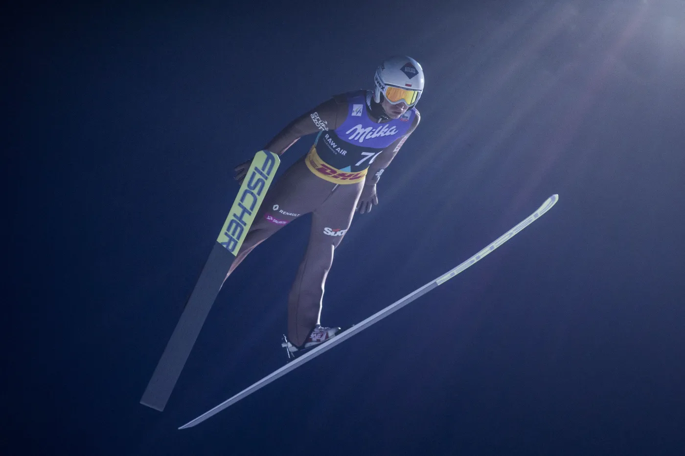 PŚ w skokach: Kamil Stoch najlepszy w wietrznych kwalifikacjach w Trondheim