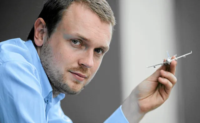 Najpierw praca dla gdańskiego lotniska i OLT Express. Teraz Michał Tusk ma własną firmę przewozową