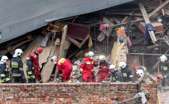 Prezydent przekazał wyrazy współczucia poszkodowanym w katastrofie w Świebodzicach. "Jesteśmy z wami"