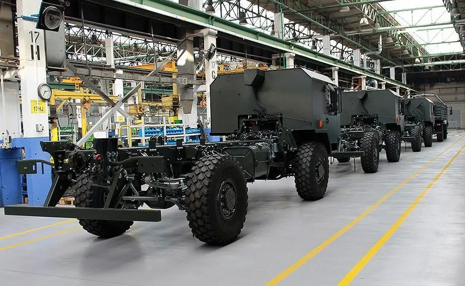 Zobacz, jakie nowe pojazdy MON kupi od Jelcza. A wszystko zaczęło się w 2013 roku [FOTO]