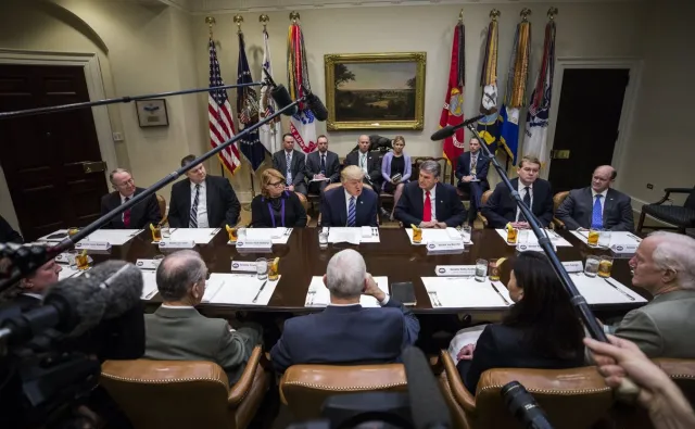 Sąd Apelacyjny podtrzymał decyzję o zawieszeniu dekretu Trumpa. Prezydent odpowiada na Twitterze