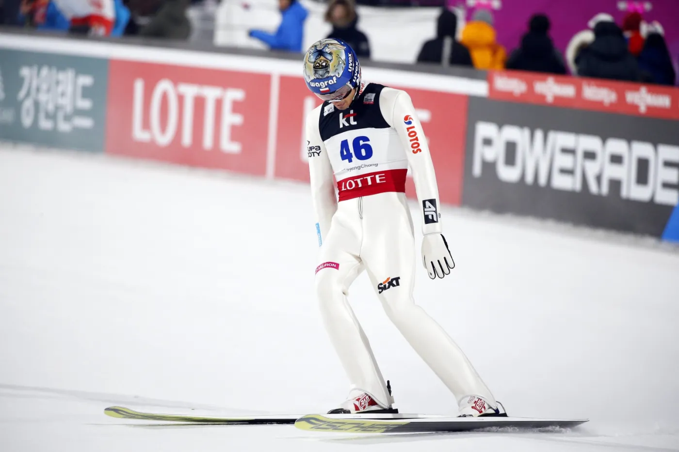 PŚ w skokach: Kot czwarty, Stoch daleko od podium po 1. serii w Pjongczangu