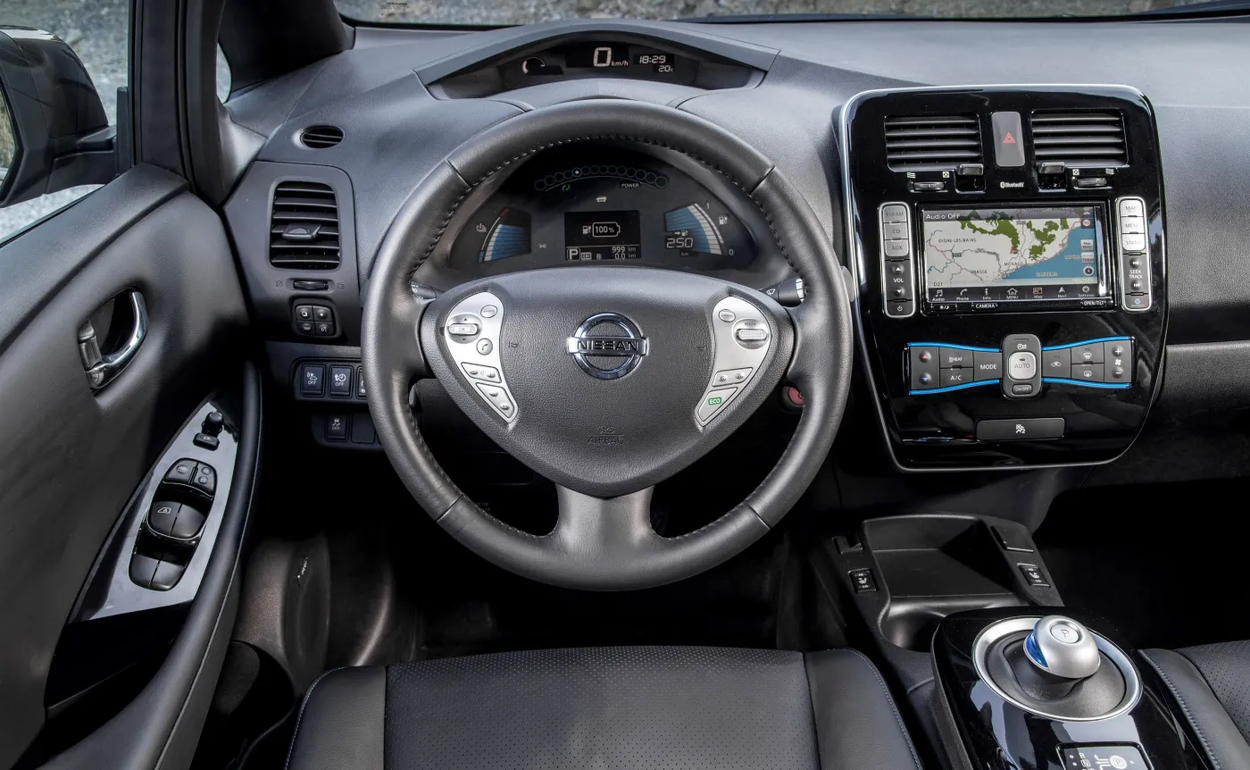 8632213-nissan-leaf.jpg
