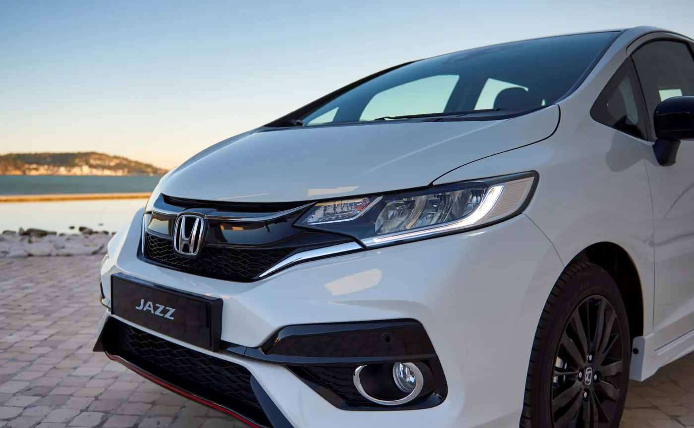 Honda jazz w nowej odsłonie podobna do modelu civic? Pod karoserią nowe oszczędne silniki