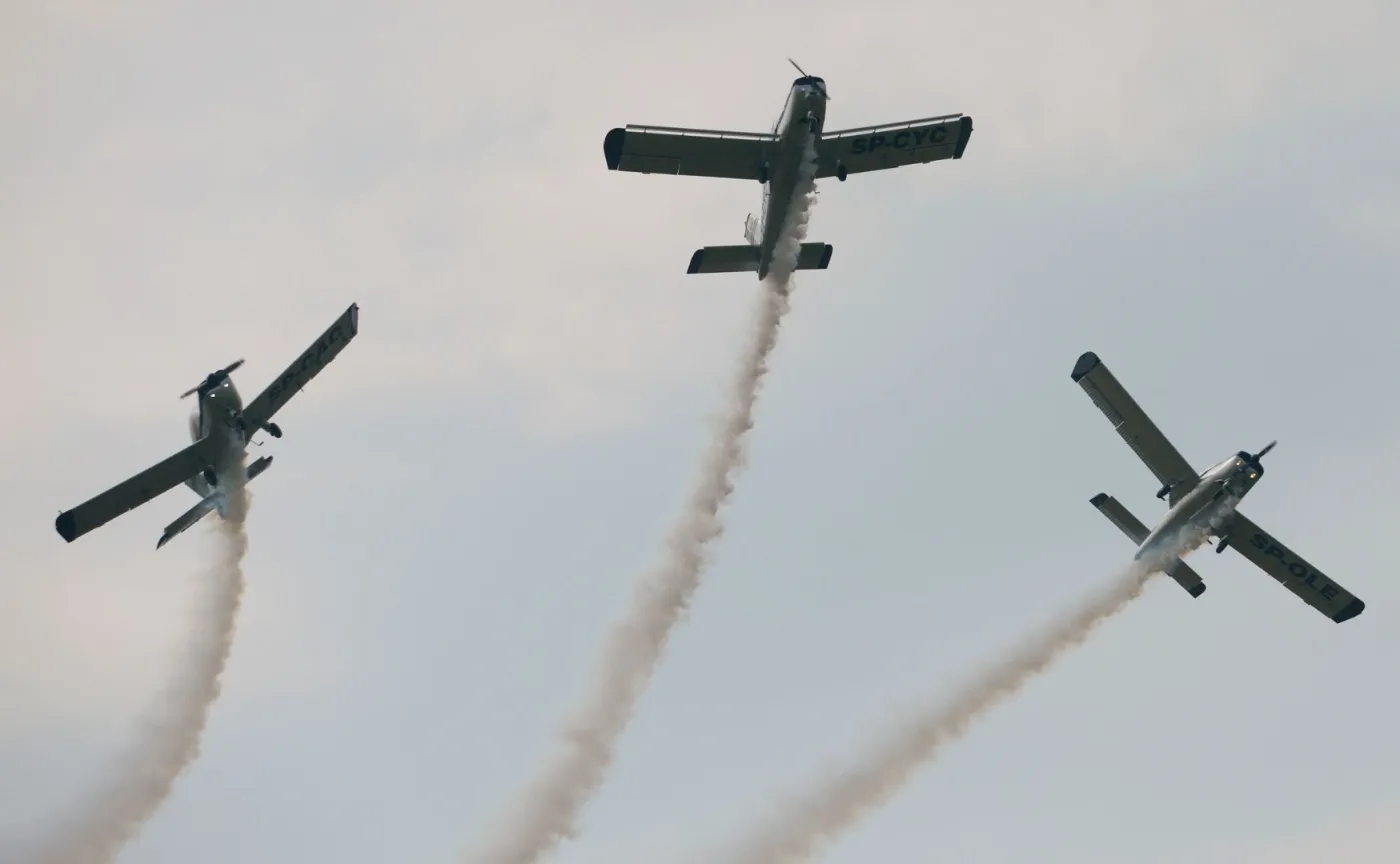 10399278-air-show.jpg