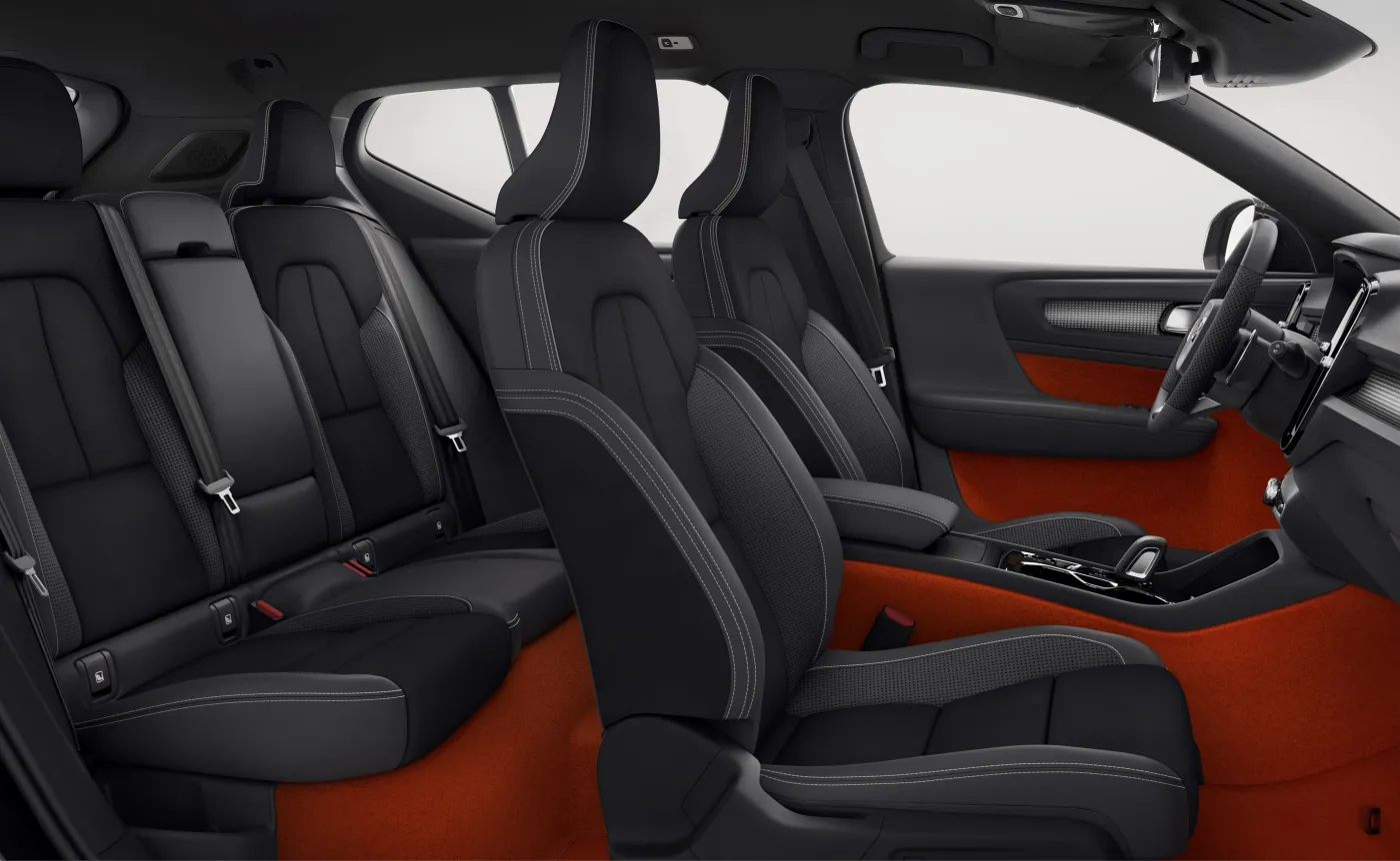 10456858-volvo-xc40.jpg
