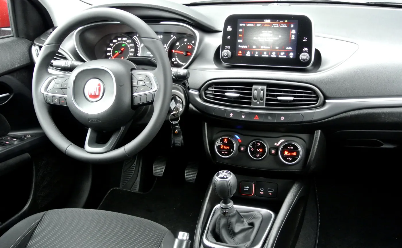 9820246-fiat-tipo.jpg