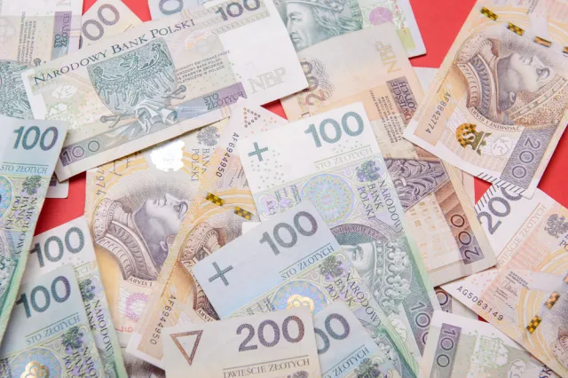 Składka powitalna dla przyszłych emerytów. Dopłatę otrzymałby każdy, wystarczy zgromadzić na rachunku ok. 420 zł