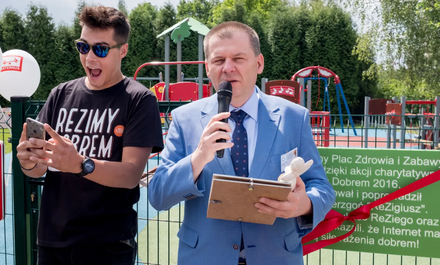 10237716-youtuber-rezigiusz-otworzyl-rehabilitacyjny.jpg