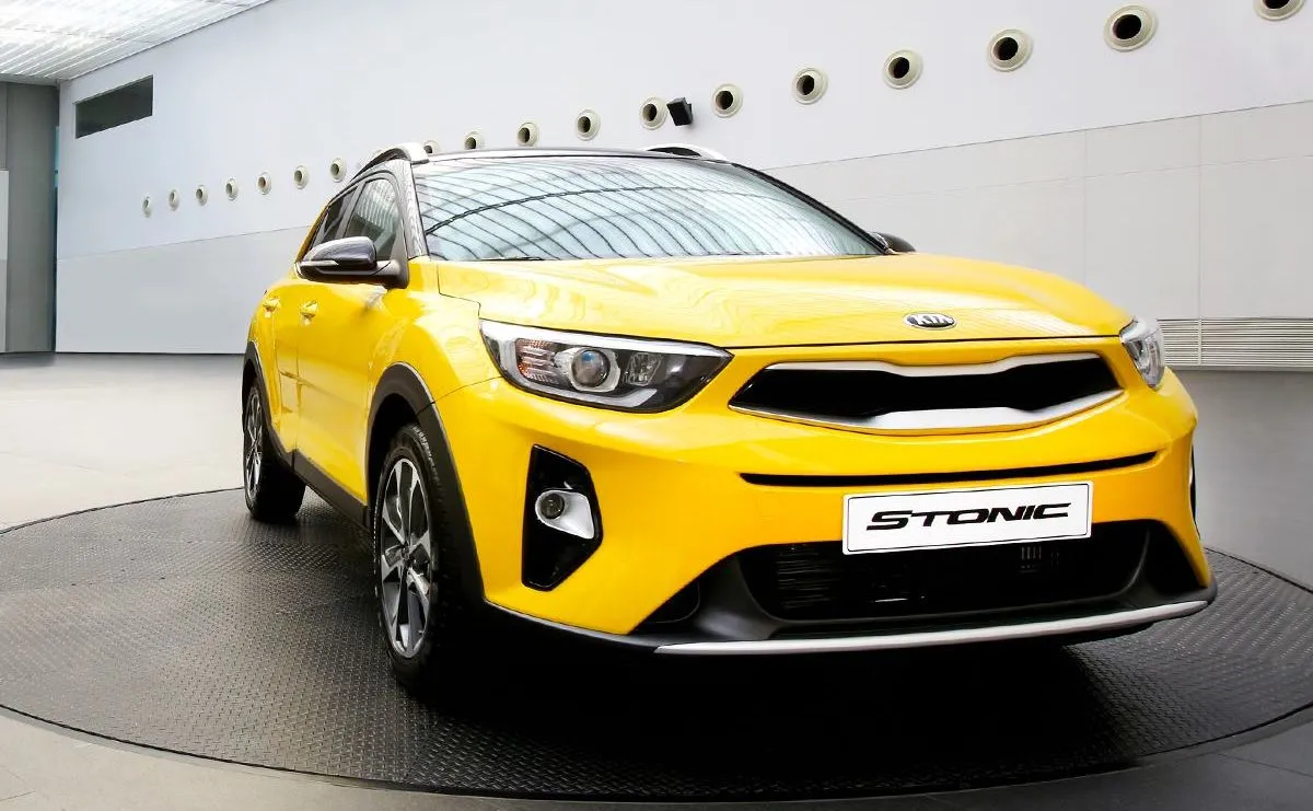 10250808-kia-stonic.jpg