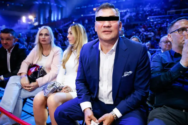 Dariusz M. oskarżony o znieważenia i naruszenia nietykalności żony. Byłemu bokserowi grozi więzienie