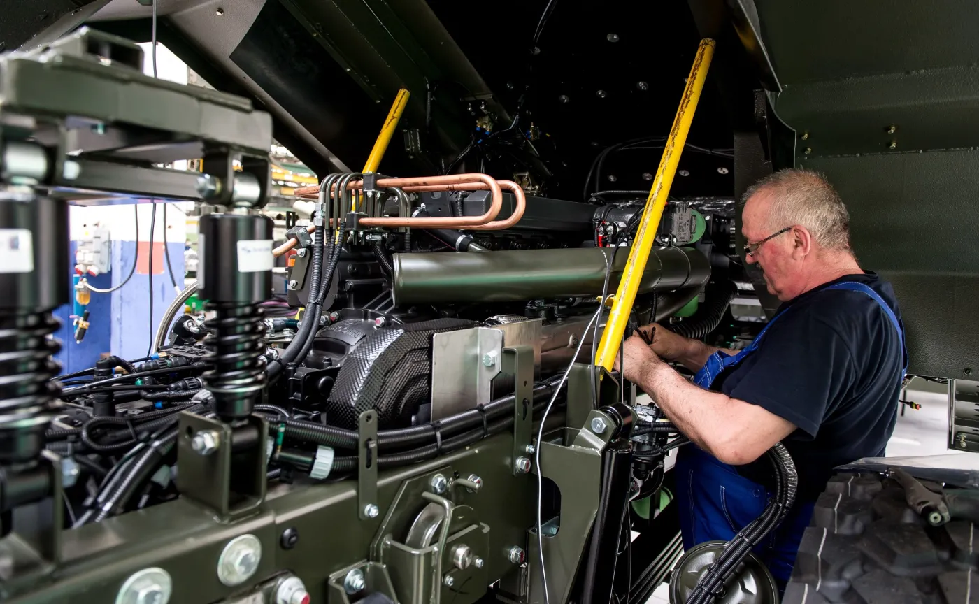 Jelcz wyprodukuje nowe pojazdy dla polskiego wojska. Zobacz, co kupi MON [FOTO]