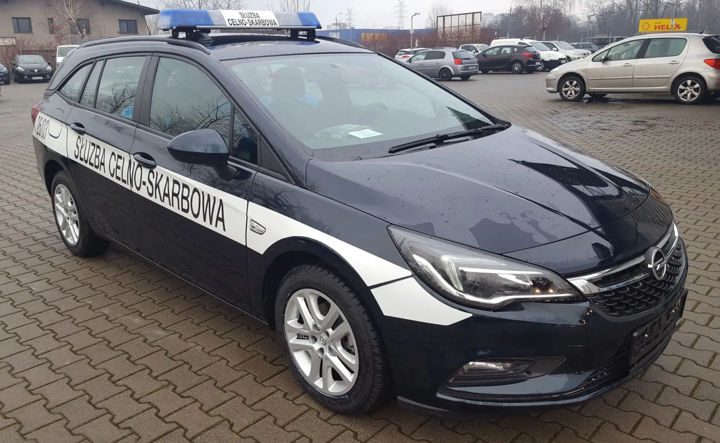 10706874-opel-astra.jpg