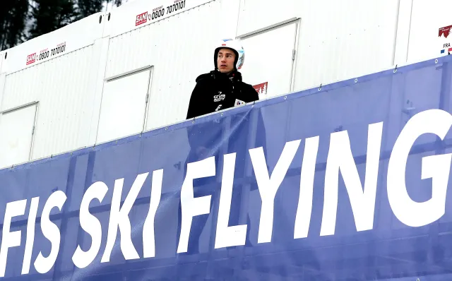 MŚ w lotach: Dobry lot Stocha w serii próbnej. Kwalifikacje przełożone na piątek