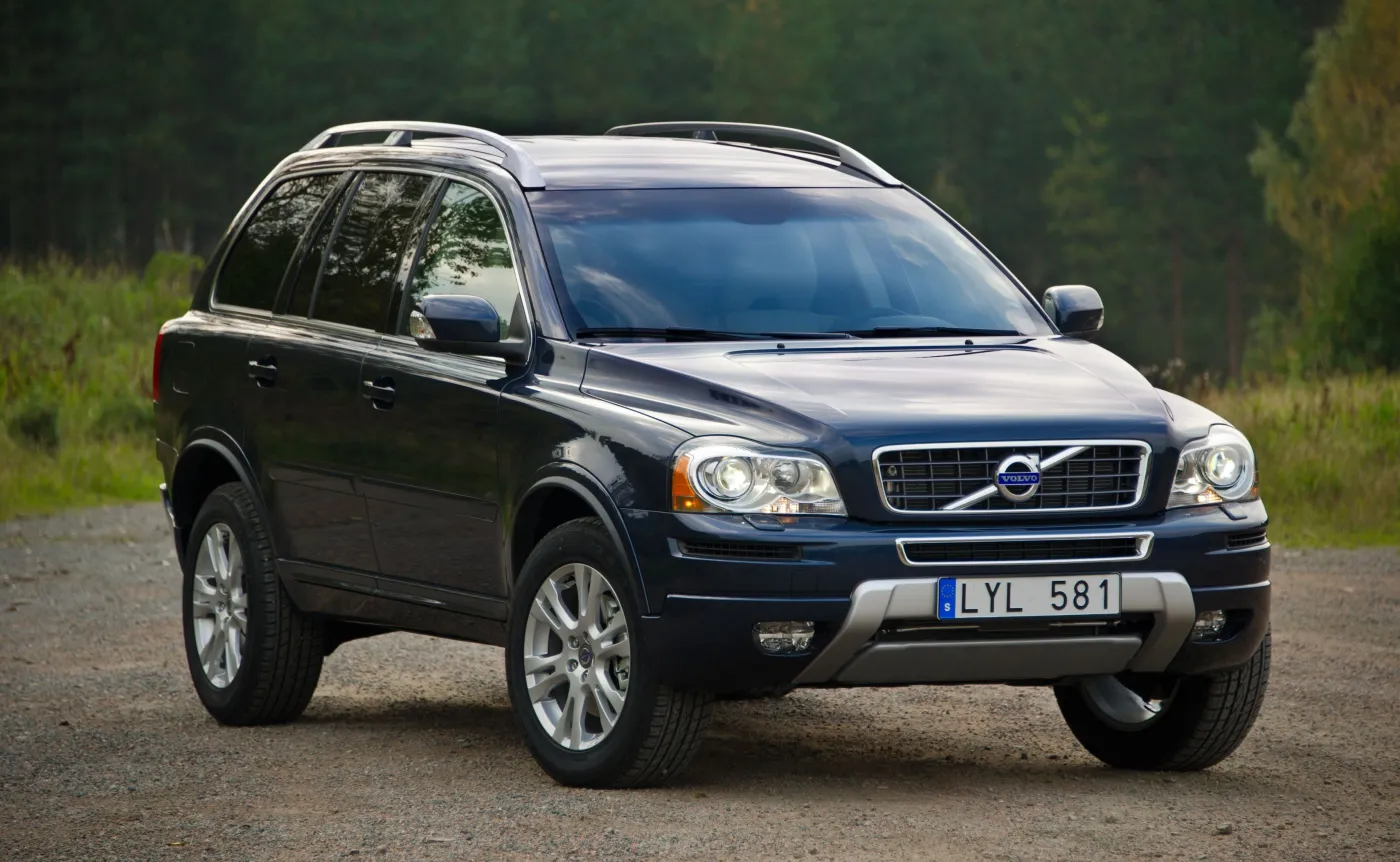 10762725-volvo-xc90.jpg