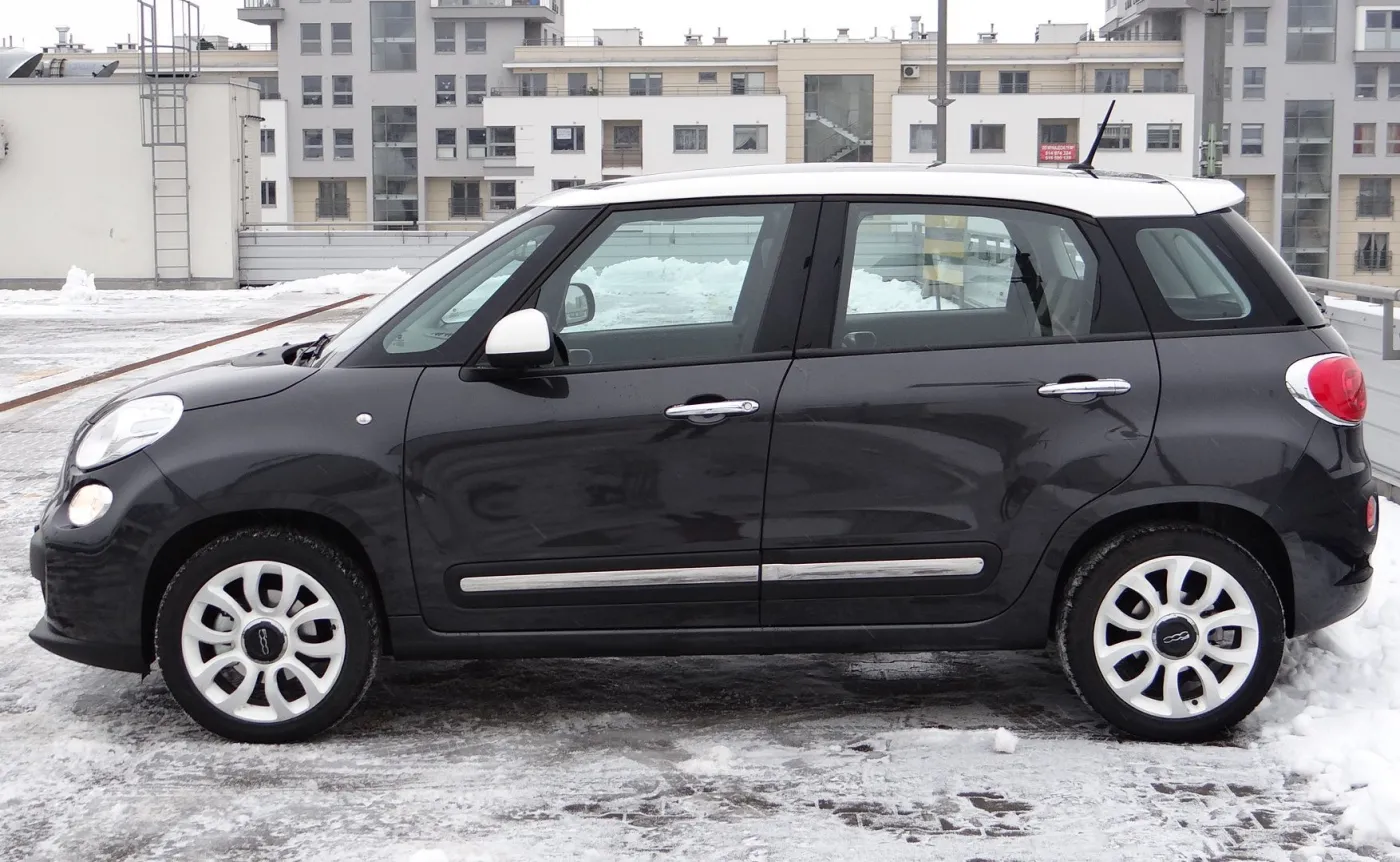 10762788-fiat-500l.jpg