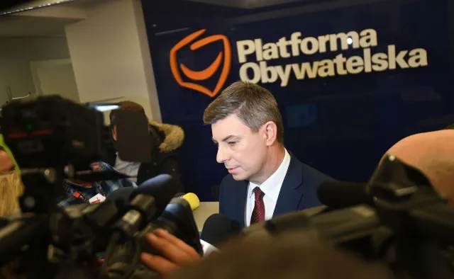 Gigantyczne premie dla ministrów. PO: Podwyżki są nieformalne, nielegalne i nie są poparte żadnym uzasadnieniem