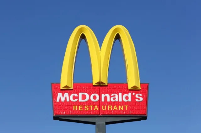 Mc Donald's zmienia Happy Meal. Posiłki dla dzieci mają być bardziej zdrowe