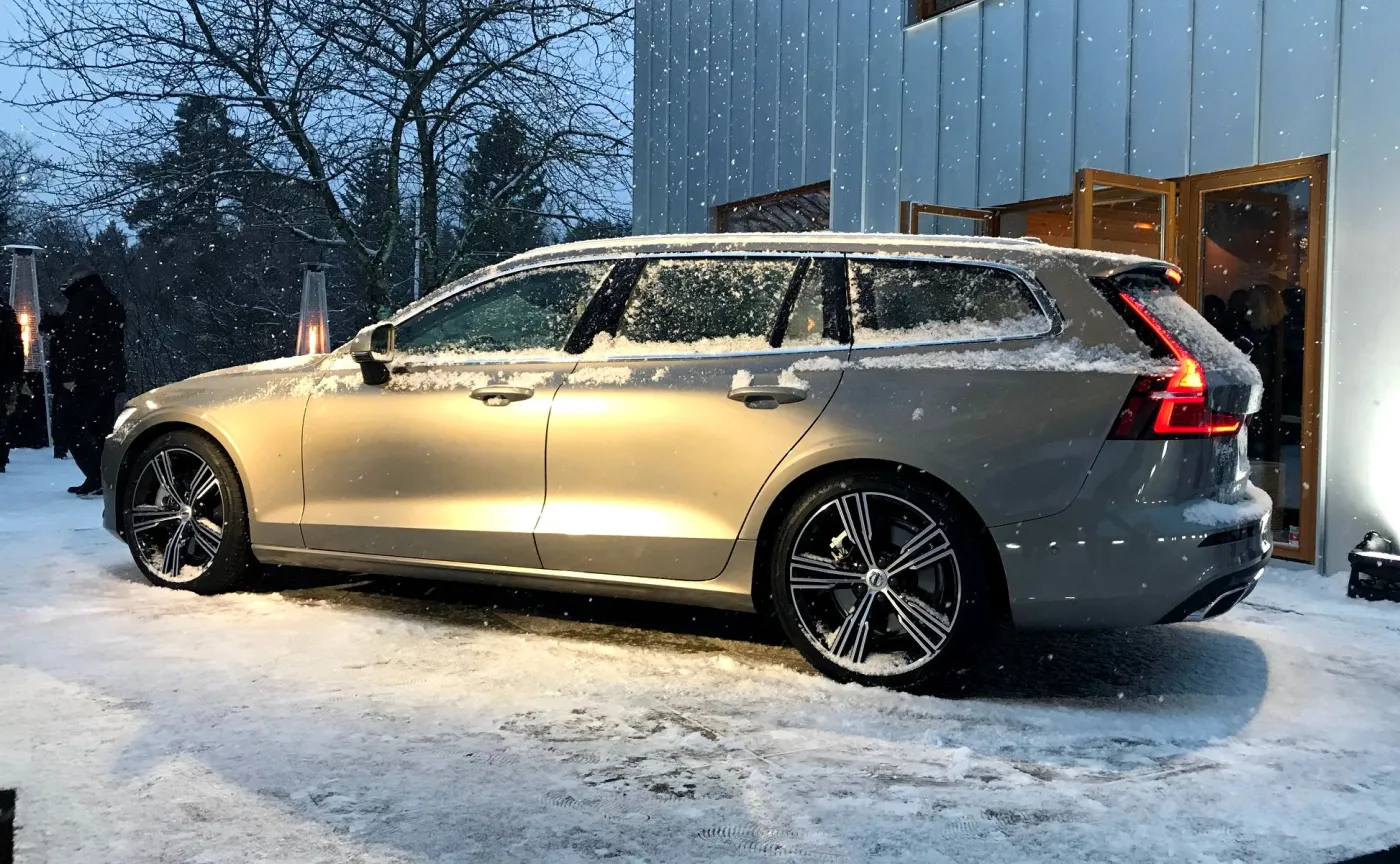 10791411-volvo-v60.jpg