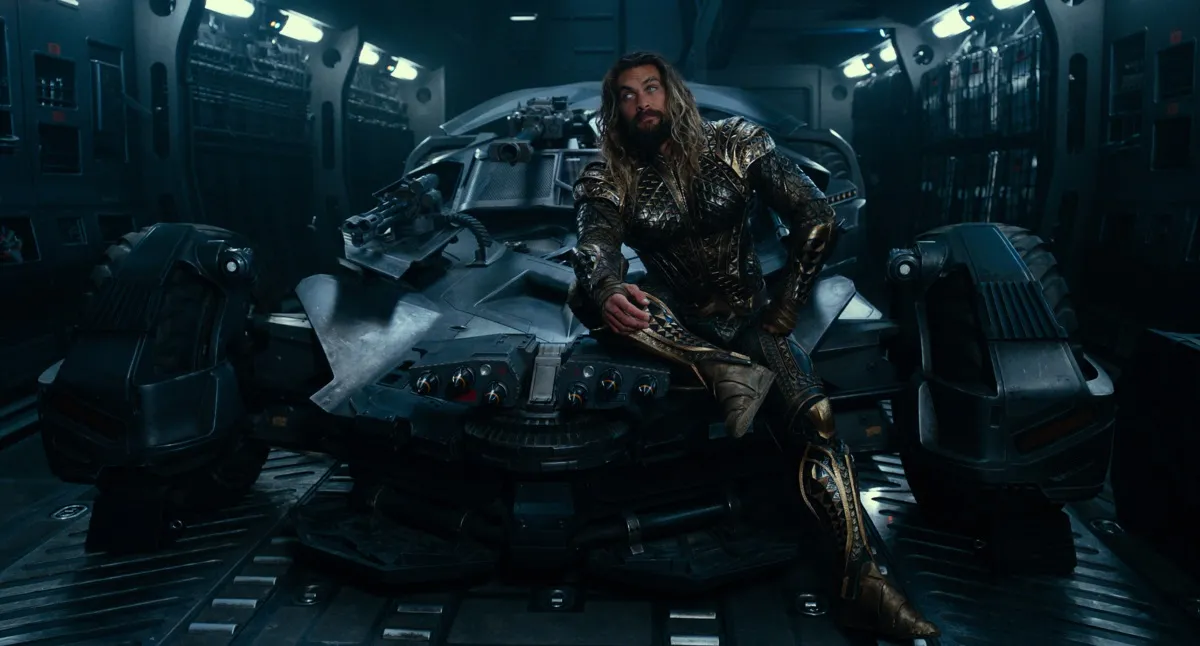 10558016-jason-momoa-w-filmie-liga-sprawiedliwosci.jpg