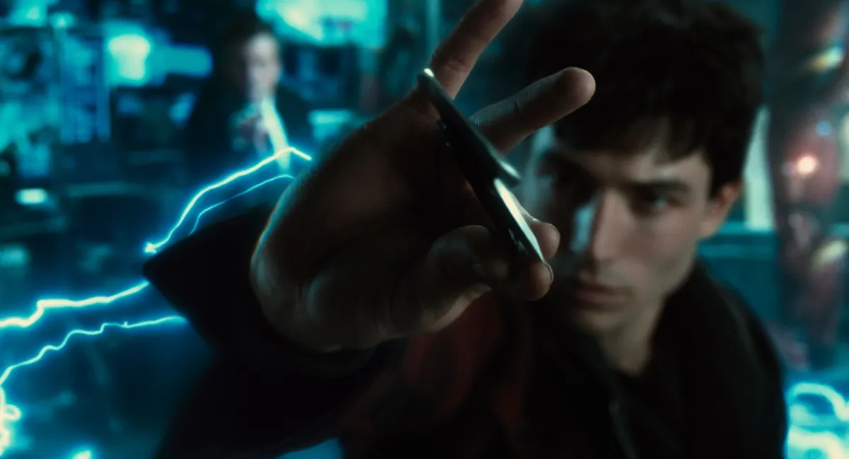 10558076-ezra-miller-w-filmie-liga-sprawiedliwosci.jpg