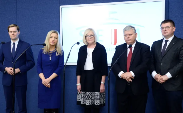 Niejawne przesłuchania świadków przez komisję ds. Amber Gold. "Wymiar sprawiedliwości był głuchy, ślepy i nieczynny"