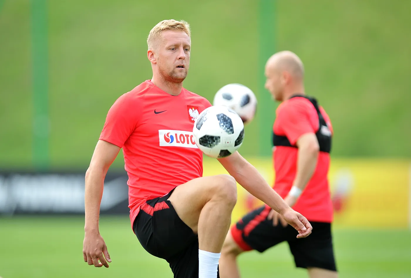Kamil Glik pokazał, że z jego barkiem nie jest tak źle. Wyścig z czasem trwa [FOTO]