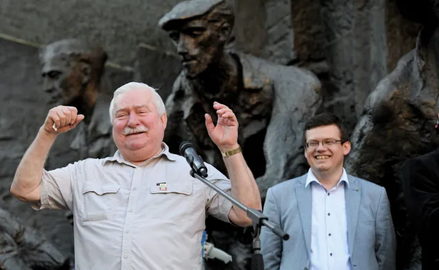 Kierwiński odpowiada Wałęsie: Nie było 100 tys., ale ludzi przybywało systematycznie