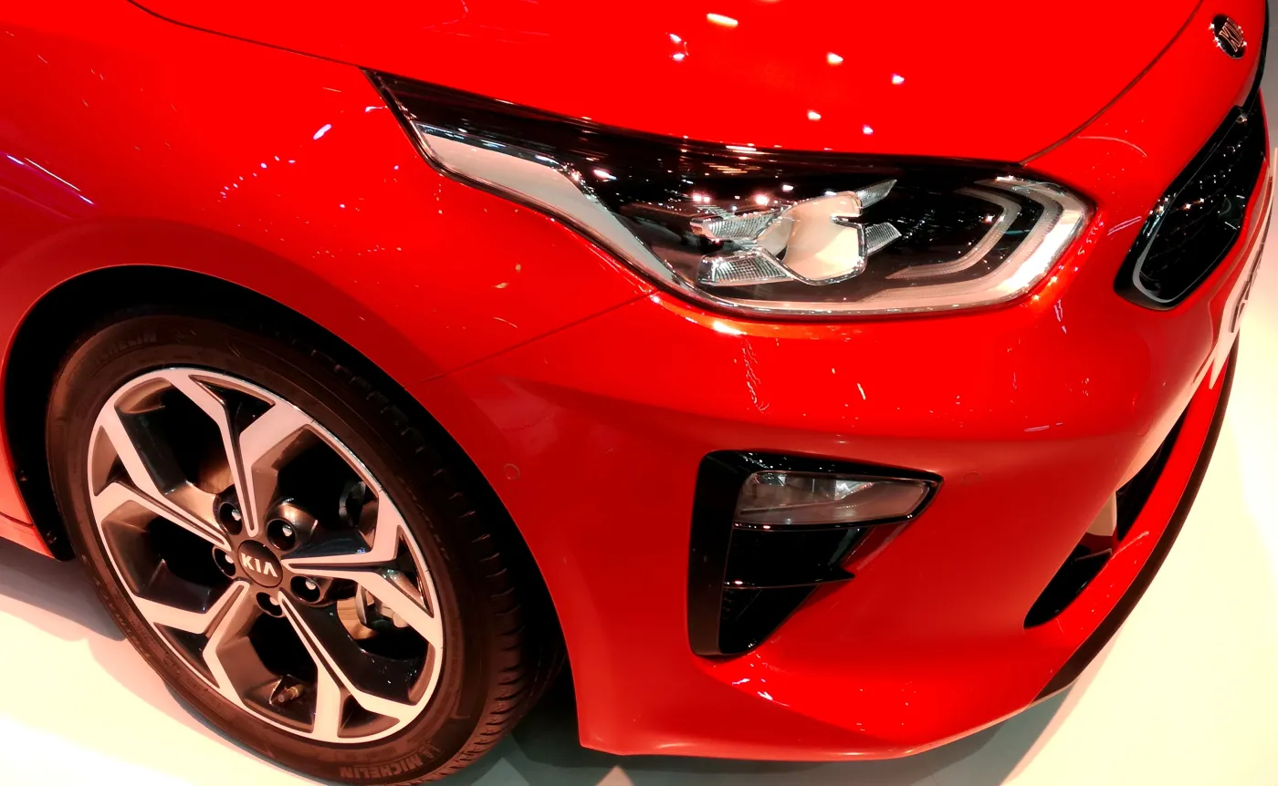 Kia rozpaliła Genewę. Nowy CEED SW zaskakuje solidnością i innowacjami [FOTO]