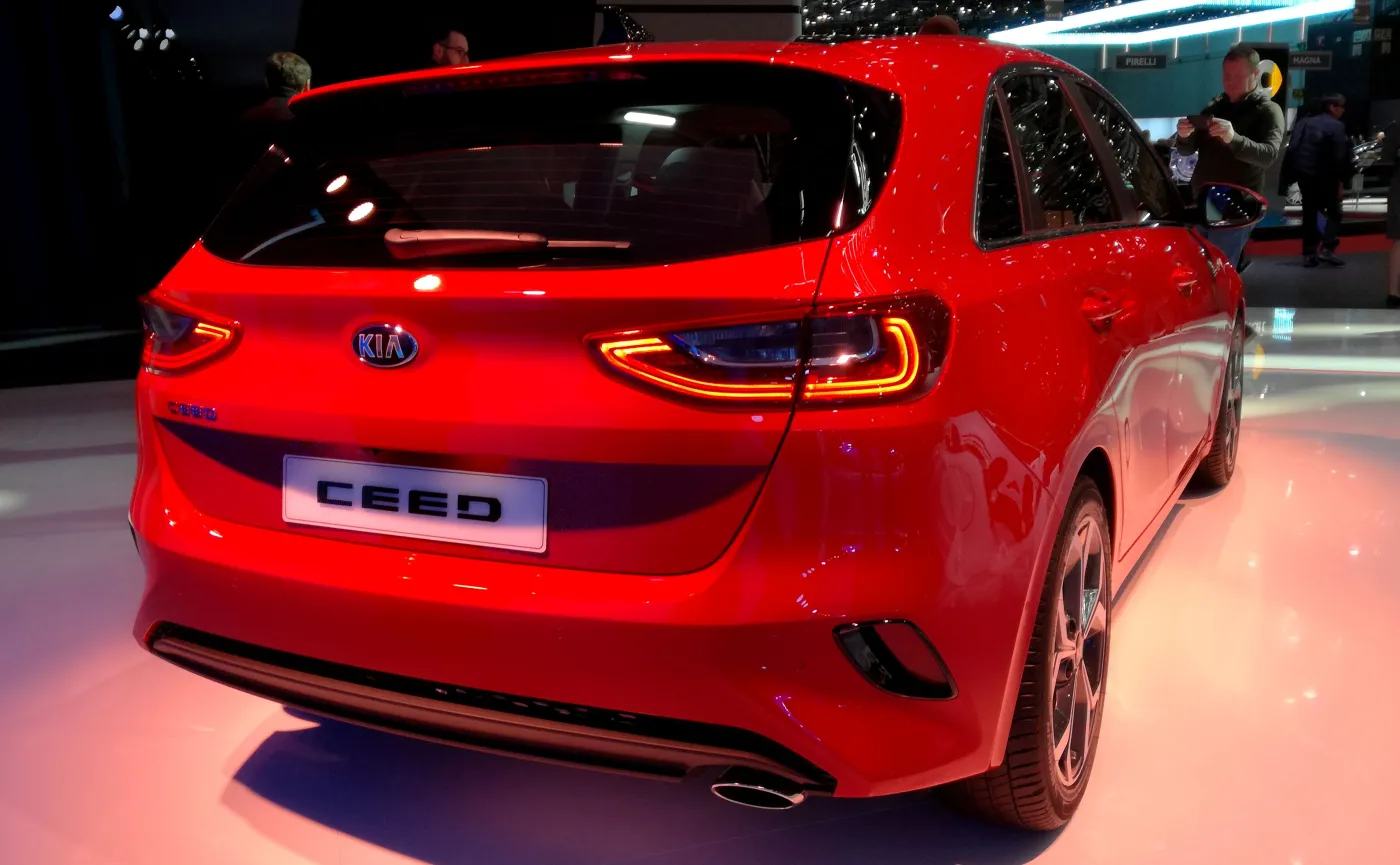 10831575-kia-ceed.jpg