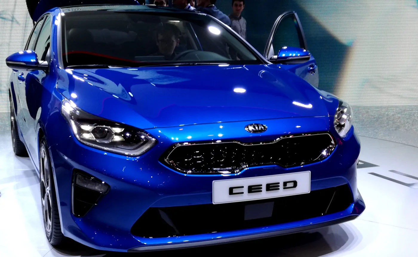 10831831-kia-ceed.jpg