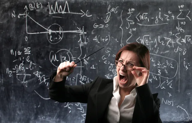 Matematycy nie potrafią liczyć, angliści nie znają angielskiego. Kto uczy nasze dzieci?