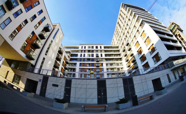 Jan Śpiewak pokazał "symbol patologii rynku mieszkaniowego". OŚWIADCZENIE dewelopera 