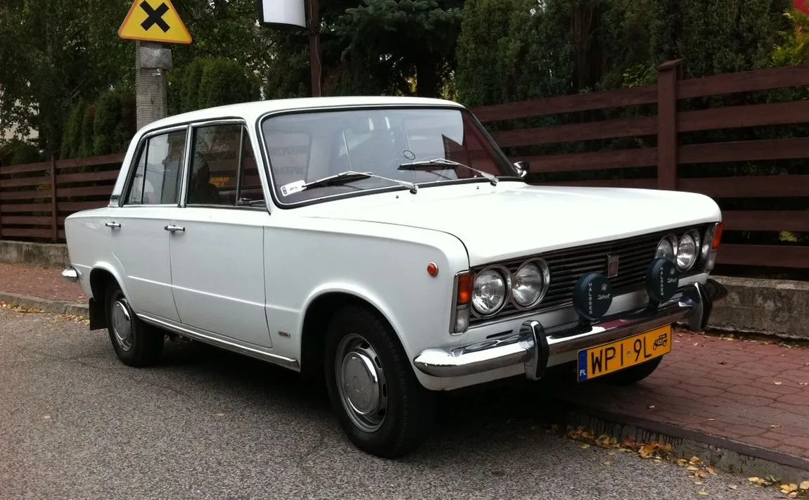 11903436-fiat-125p.jpg