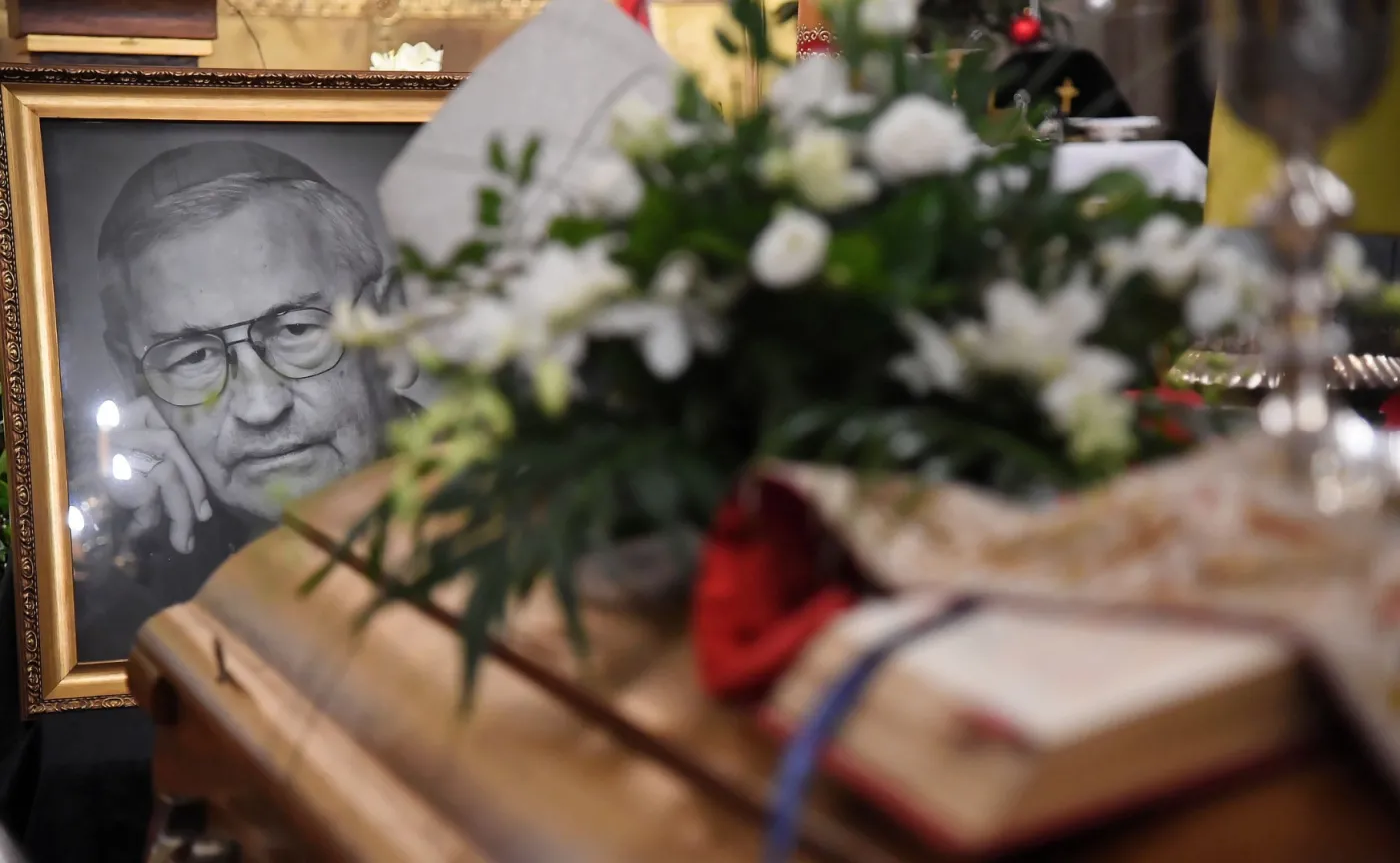 Pogrzeb biskupa Tadeusza Pieronka. Bp. Ryś: Jego misja zawsze była jakoś inna