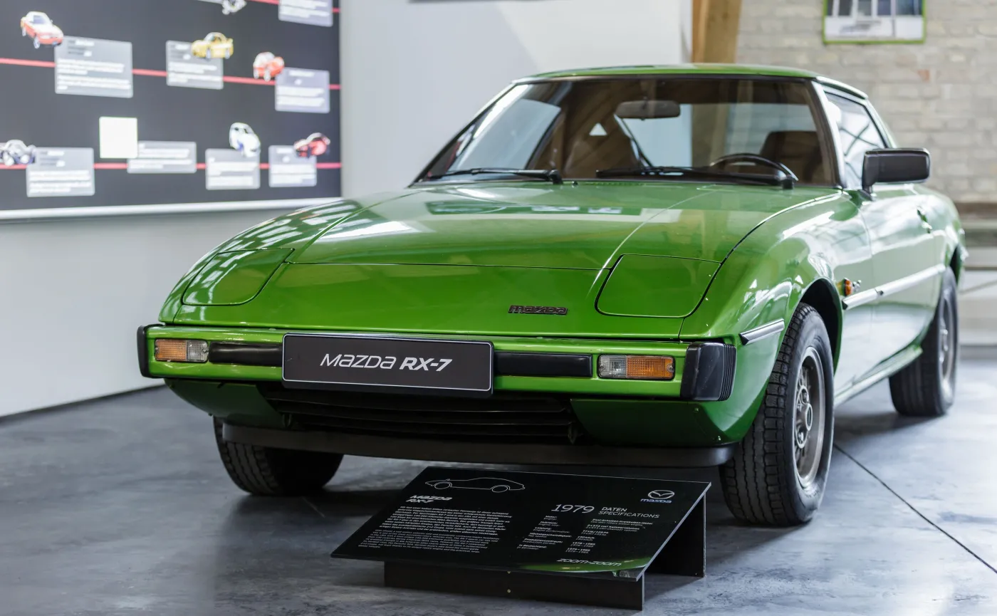 11620674-mazda-rx-7.jpg