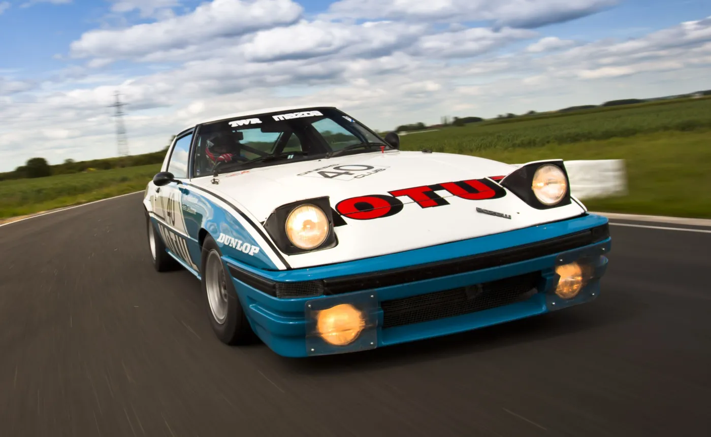 11620770-mazda-rx-7.jpg