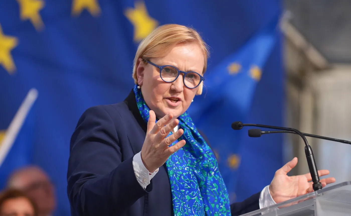 Thun wzywa Szydło do publicznej debaty o przyszłości UE. ODPOWIEDŹ byłej premier