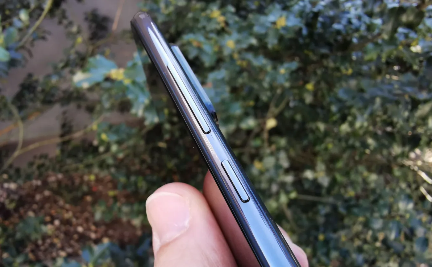 12272334-xiaomi-mi9.jpg