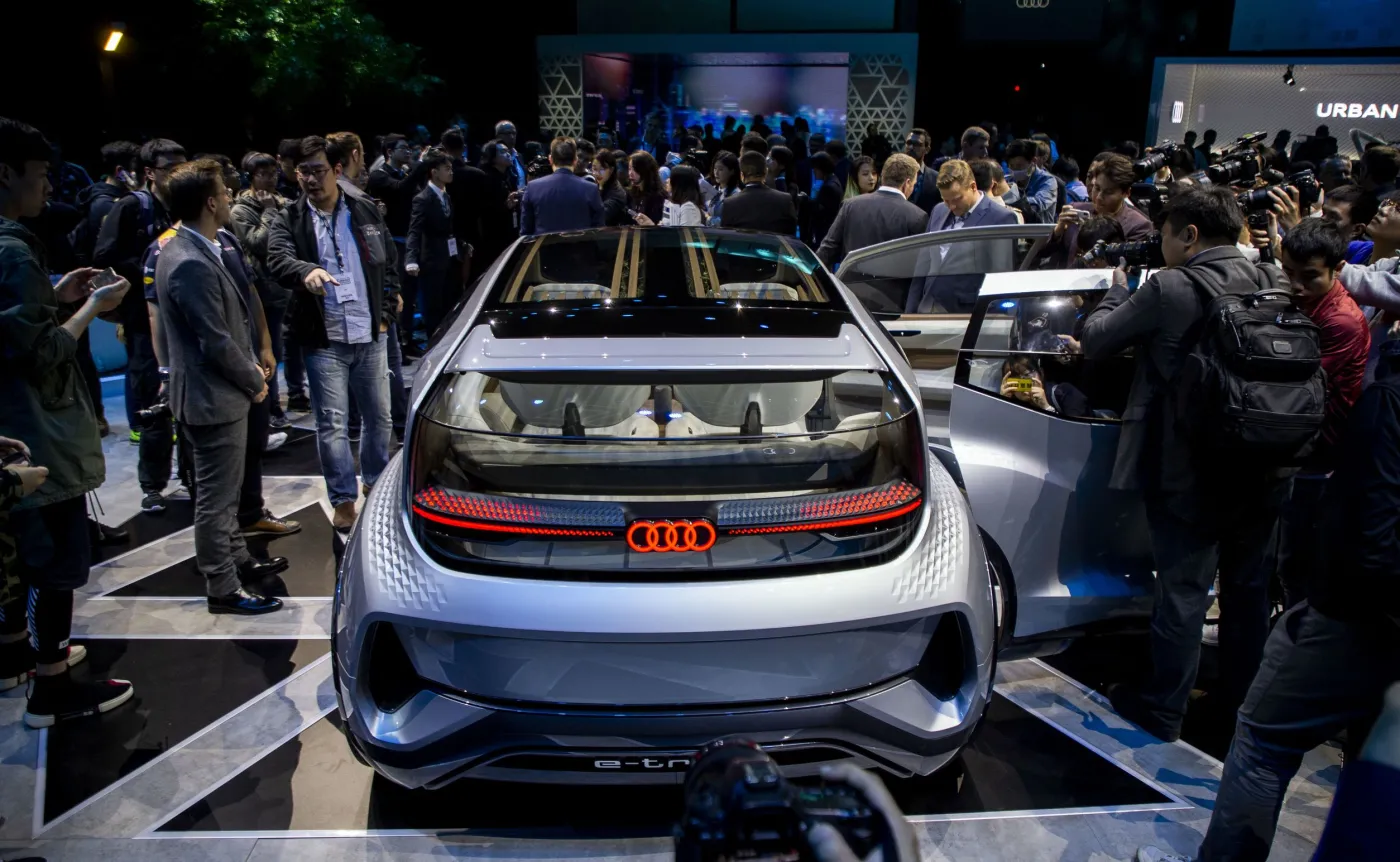 12281902-audi-ai-me.jpg