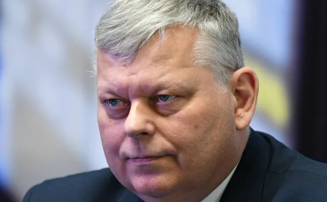 Suski zbiera ostre cięgi za wypowiedź o zarobkach nauczycieli. Krytykują go nawet politycy PiS