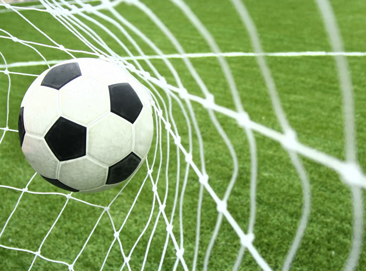 Mała telewizja robi się wielka. Euro i igrzyska windują sport w TV