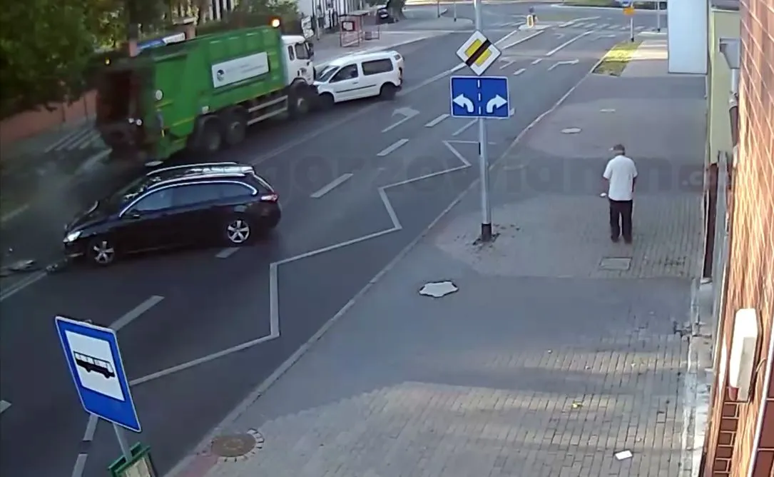 Śmieciarka-widmo taranowała samochody jak klocki. Skąd się tam wzięła?